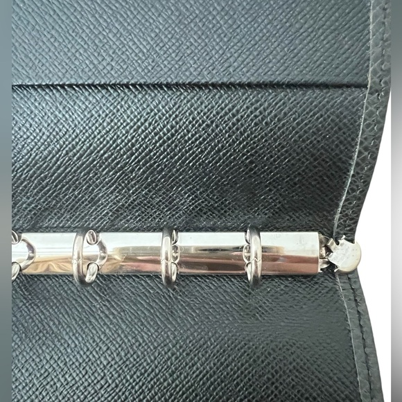 LOUIS VUITTON Taiga Leather Agenda - Picture 13 of 15